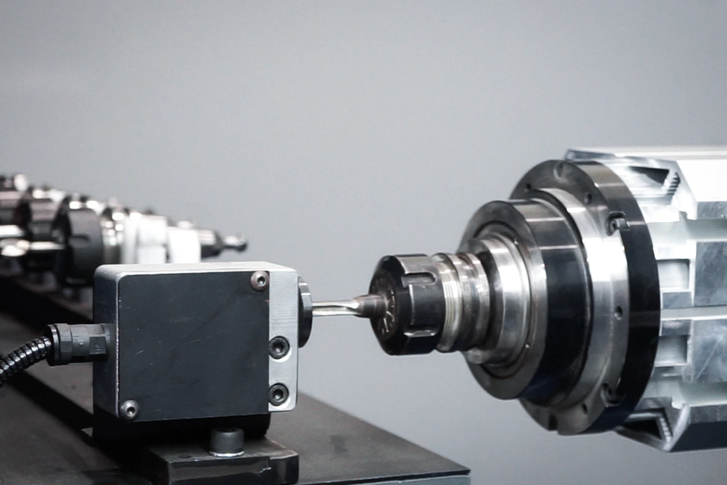 Spindle motor ve pens bağlantısı